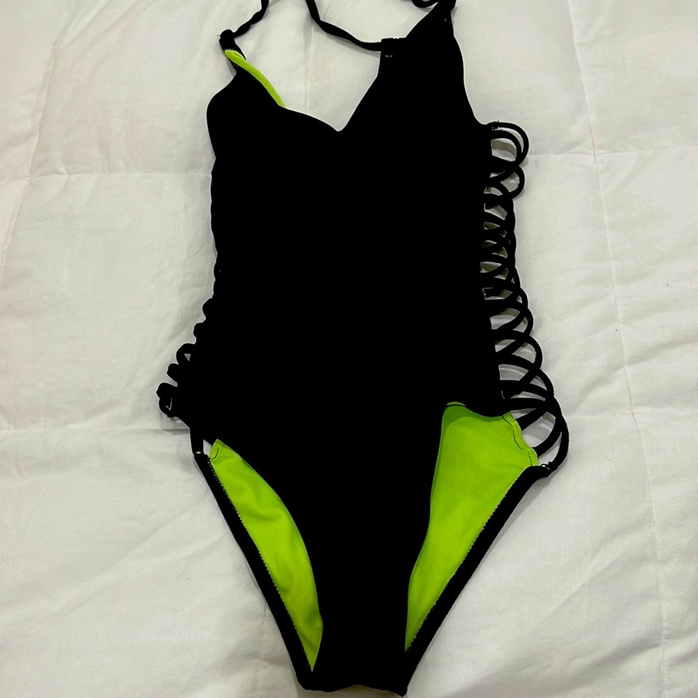 black one live bathing suit very flattering
